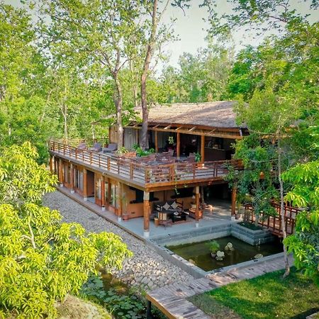 Miraaya Wellness And Golf Resort チトワン エクステリア 写真