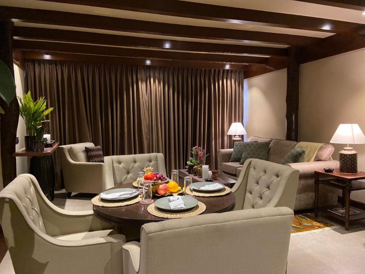 Miraaya Wellness And Golf Resort チトワン エクステリア 写真