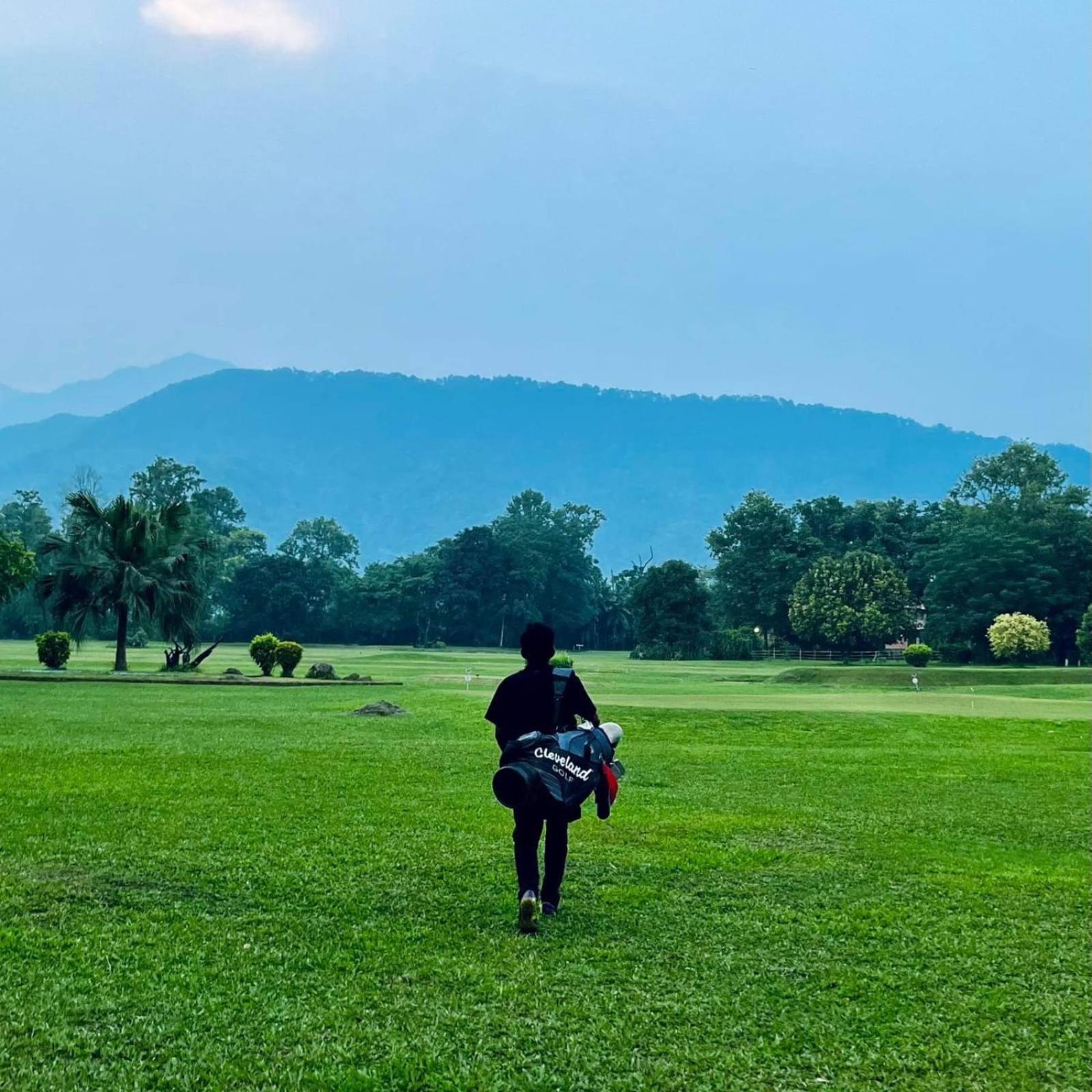 Miraaya Wellness And Golf Resort チトワン エクステリア 写真
