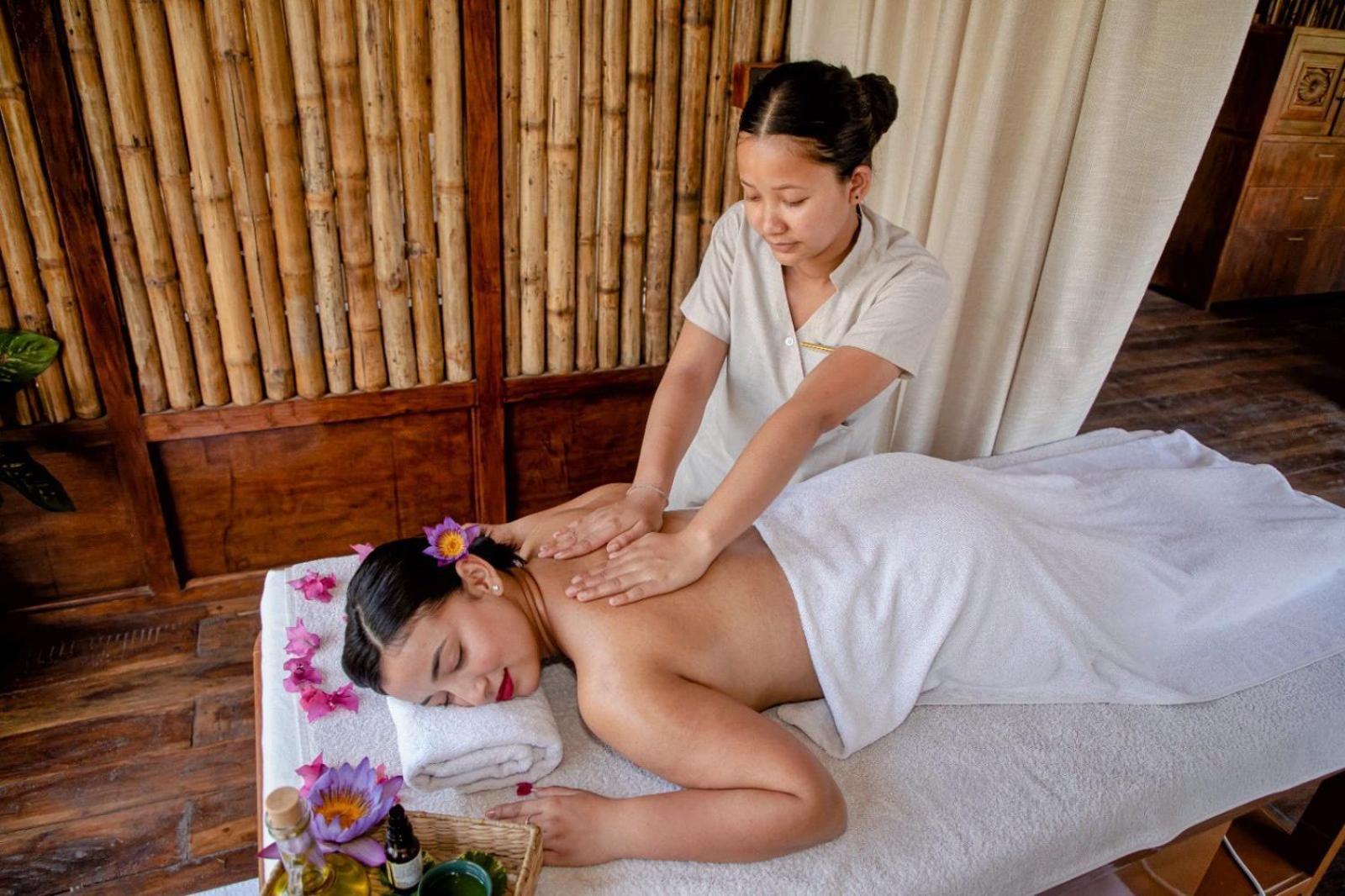 Miraaya Wellness And Golf Resort チトワン エクステリア 写真