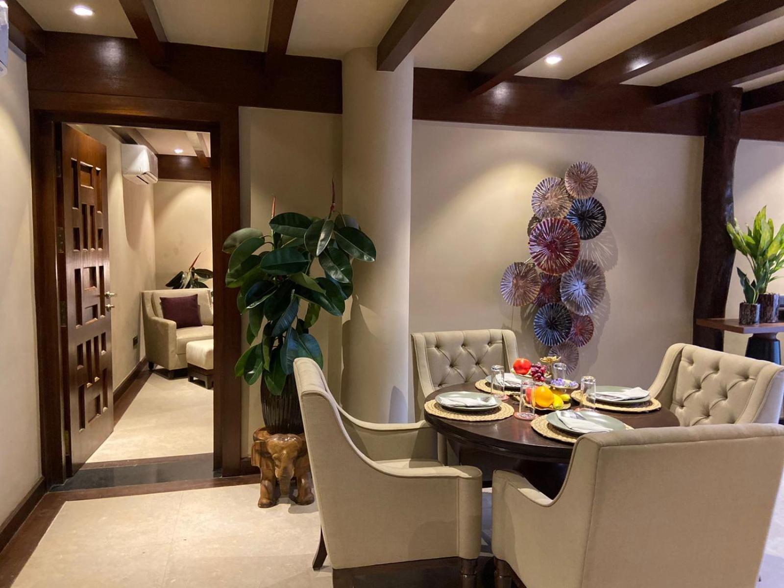 Miraaya Wellness And Golf Resort チトワン エクステリア 写真