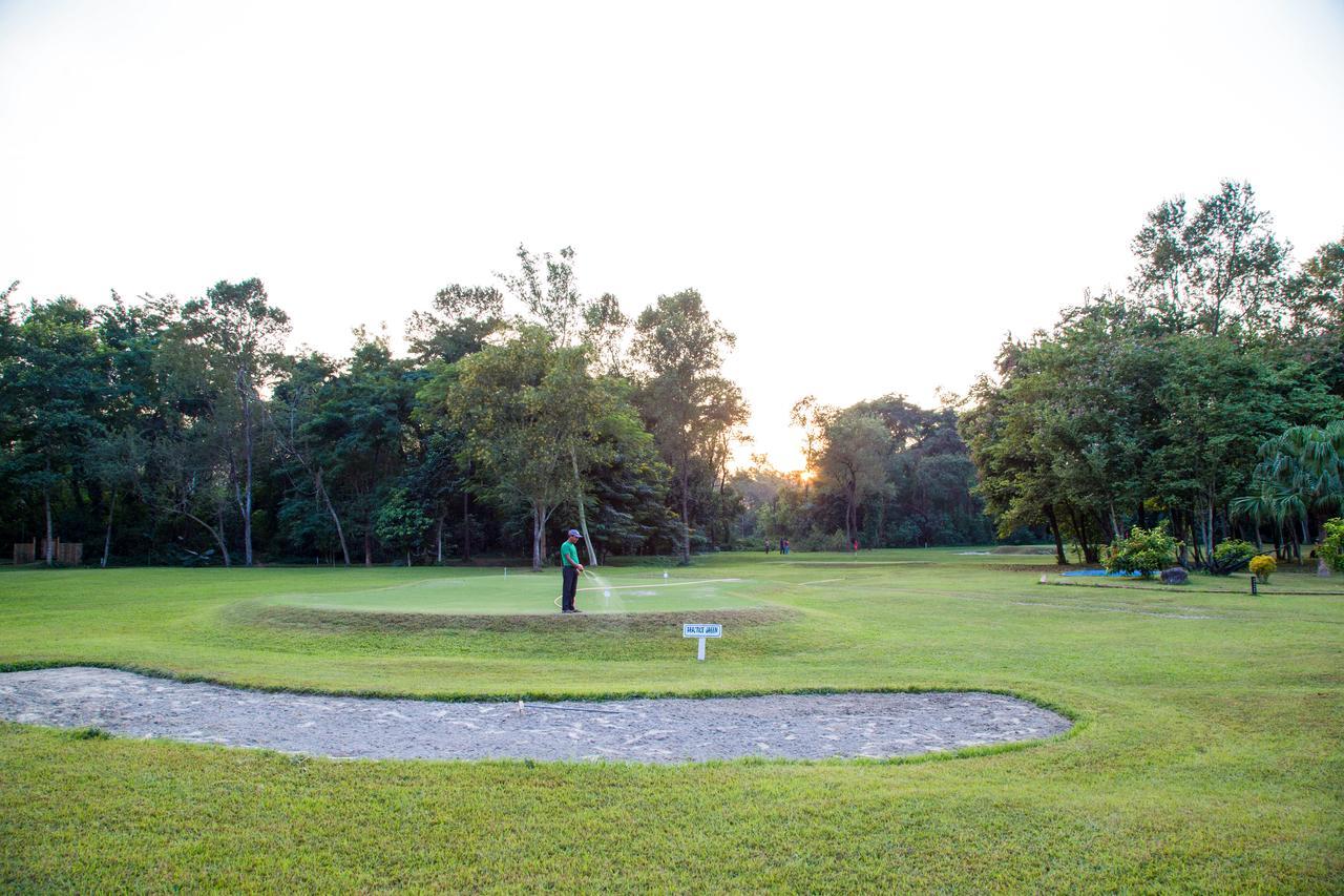 Miraaya Wellness And Golf Resort チトワン エクステリア 写真